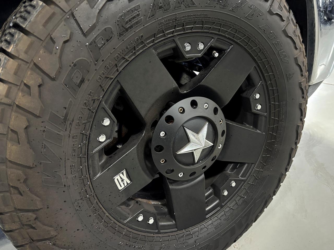 2018 RAM 1500 Laramie|ECODIESEL|4X4|CREW|LONGBOX|NAV|XDWHEELS|++ Photo3