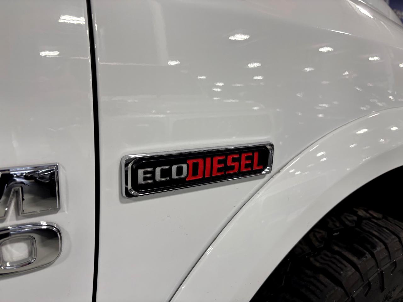 2018 RAM 1500 Laramie|ECODIESEL|4X4|CREW|LONGBOX|NAV|XDWHEELS|++ - Photo #6