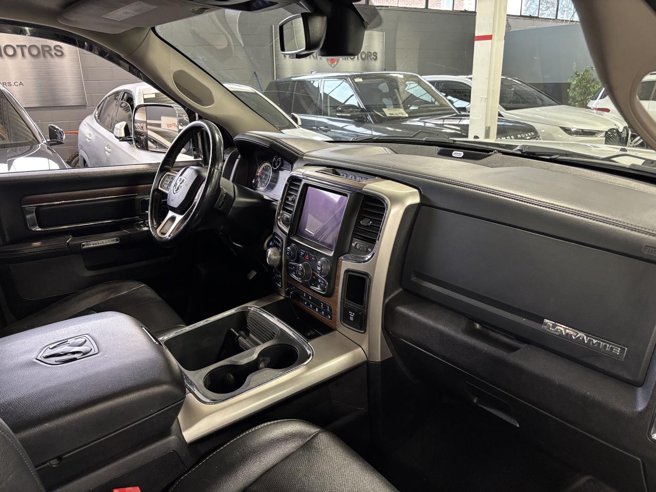 2018 RAM 1500 Laramie|ECODIESEL|4X4|CREW|LONGBOX|NAV|XDWHEELS|++ - Photo #11