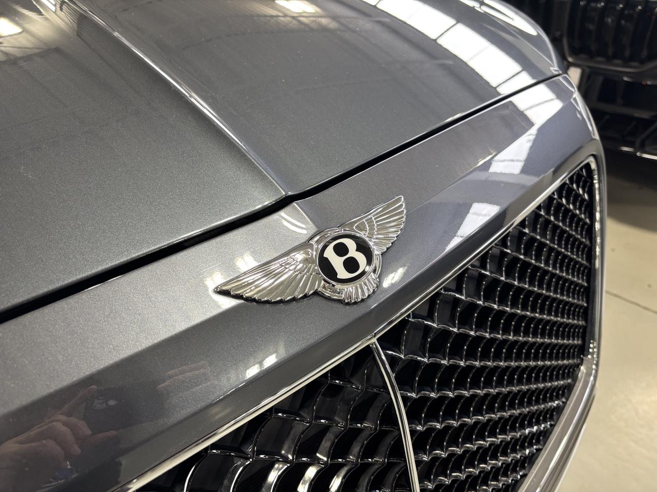 2019 Bentley Bentayga V8 AWD | NO LUX TAX | NIGHT VISION | HEADS UP | + - Photo #3