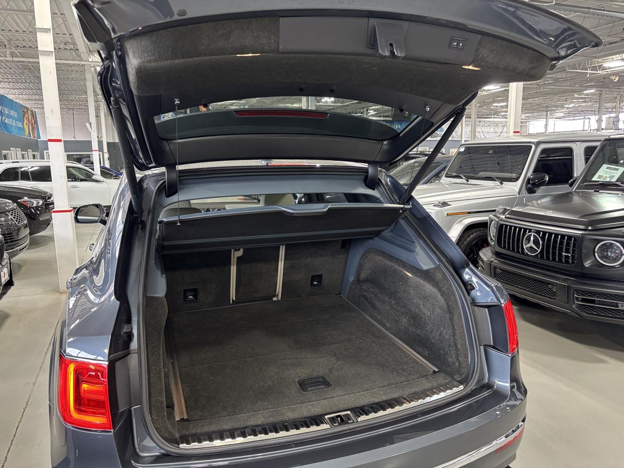 2019 Bentley Bentayga V8 AWD | NO LUX TAX | NIGHT VISION | HEADS UP | + - Photo #10