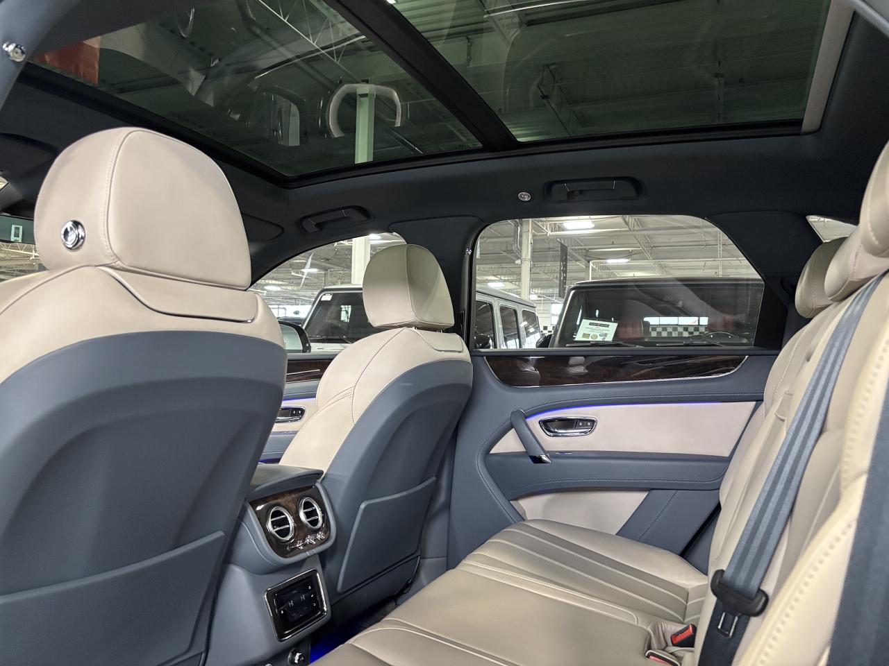 2019 Bentley Bentayga V8 AWD | NO LUX TAX | NIGHT VISION | HEADS UP | + - Photo #13