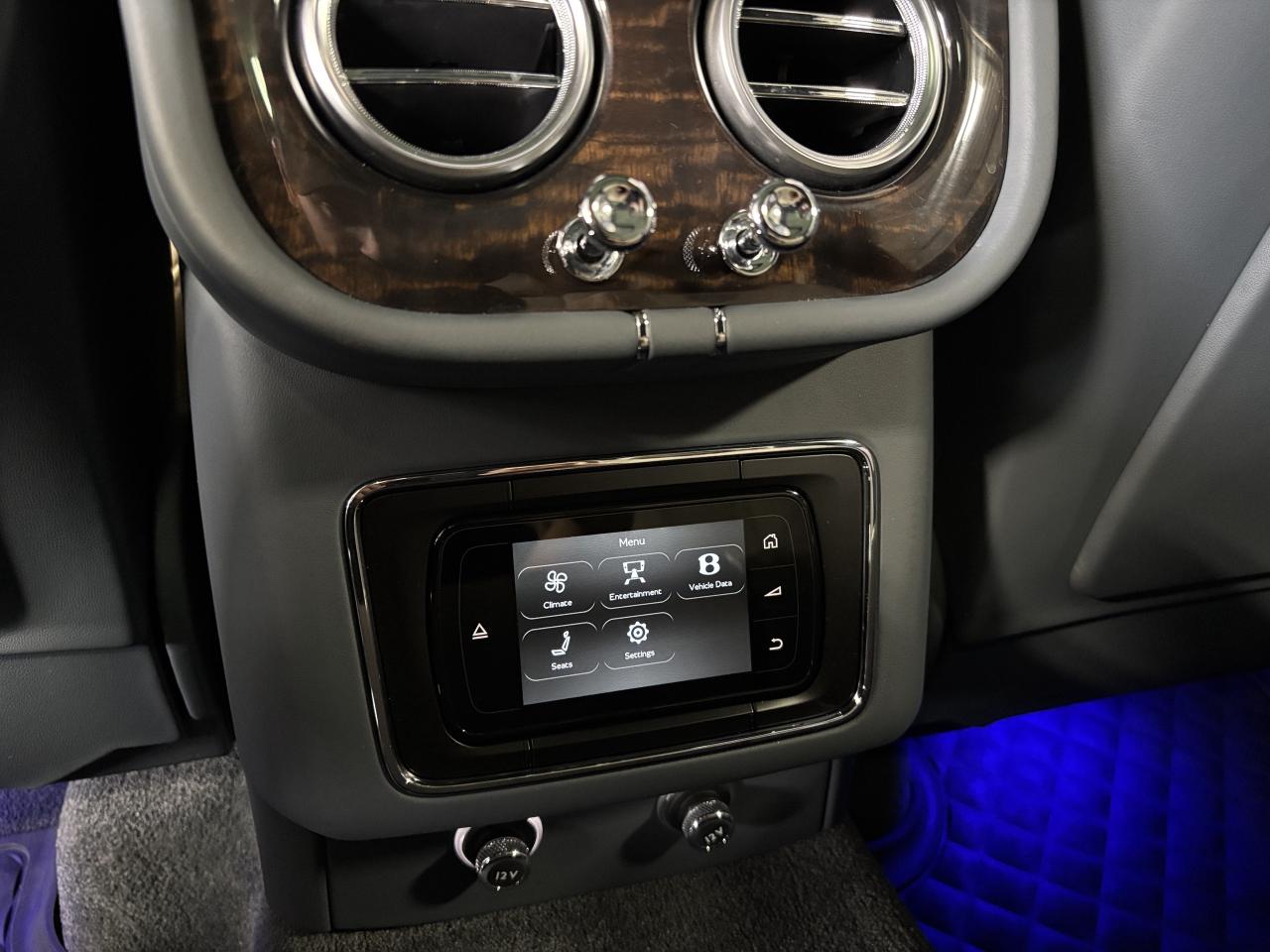 2019 Bentley Bentayga V8 AWD | NO LUX TAX | NIGHT VISION | HEADS UP | + - Photo #19