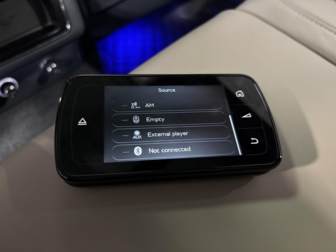 2019 Bentley Bentayga V8 AWD | NO LUX TAX | NIGHT VISION | HEADS UP | + - Photo #23