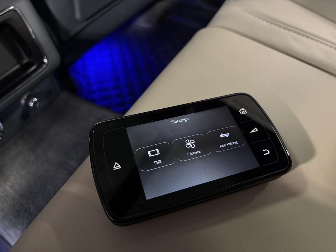 2019 Bentley Bentayga V8 AWD | NO LUX TAX | NIGHT VISION | HEADS UP | + - Photo #25