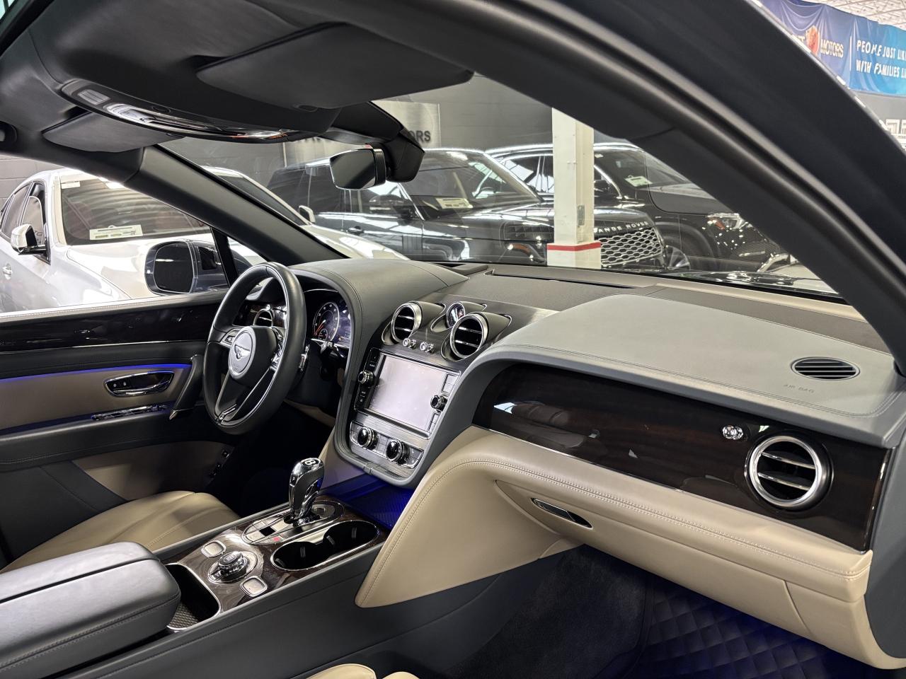2019 Bentley Bentayga V8 AWD | NO LUX TAX | NIGHT VISION | HEADS UP | + - Photo #27