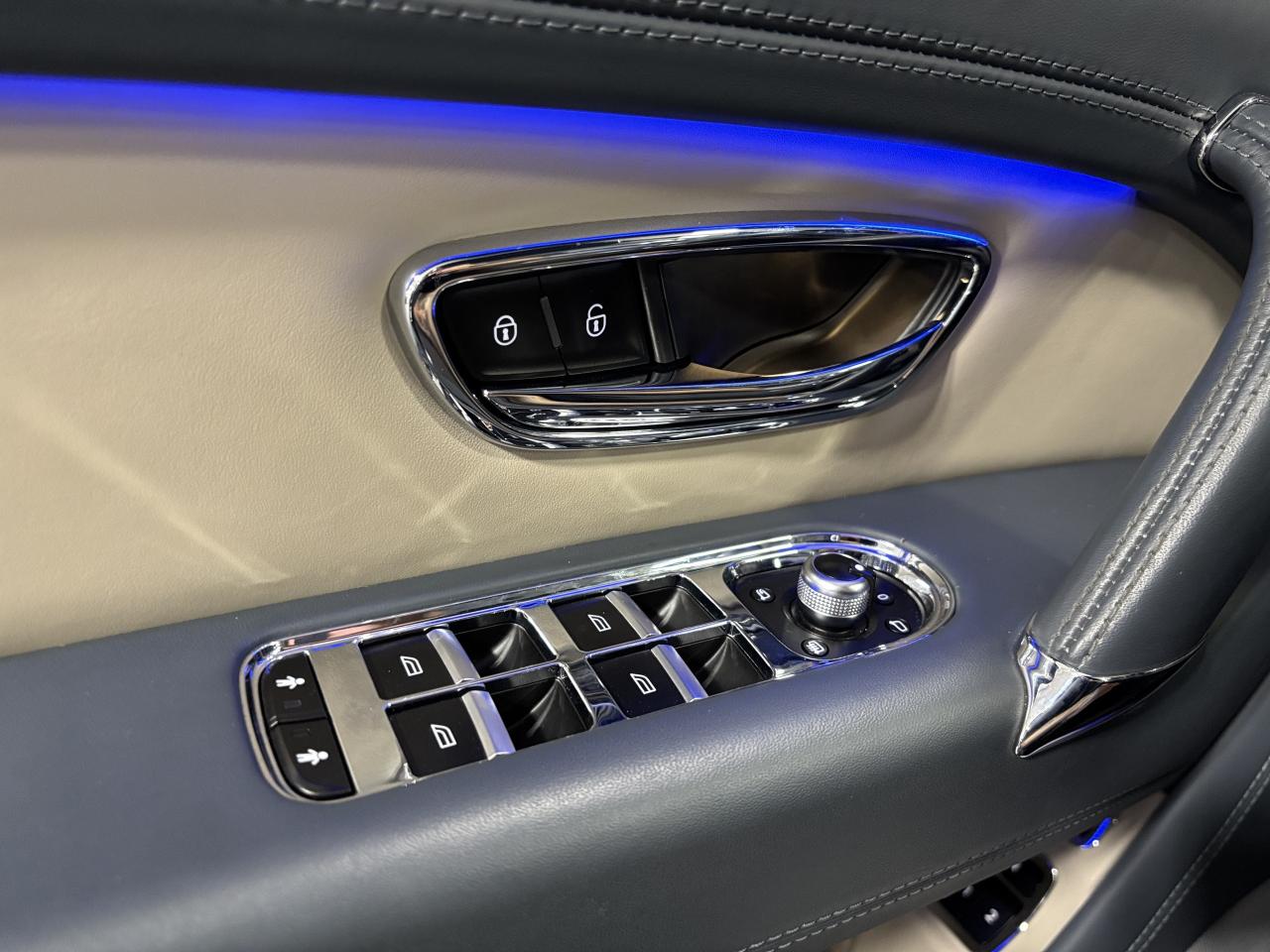 2019 Bentley Bentayga V8 AWD | NO LUX TAX | NIGHT VISION | HEADS UP | + - Photo #31