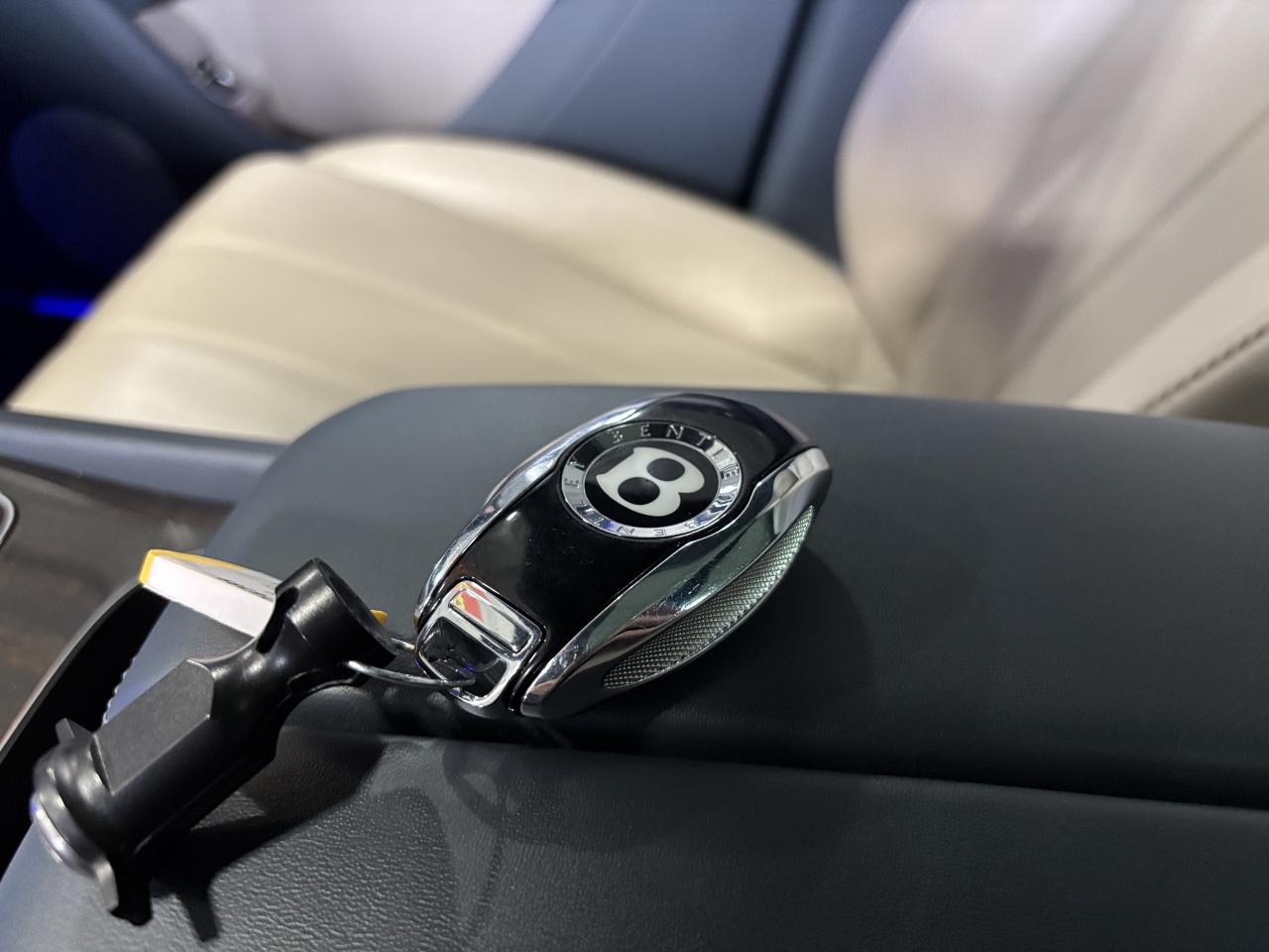 2019 Bentley Bentayga V8 AWD | NO LUX TAX | NIGHT VISION | HEADS UP | + - Photo #36