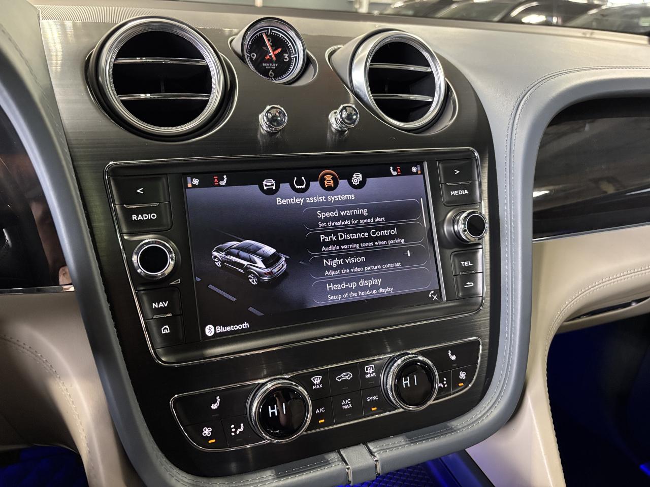 2019 Bentley Bentayga V8 AWD | NO LUX TAX | NIGHT VISION | HEADS UP | + - Photo #43