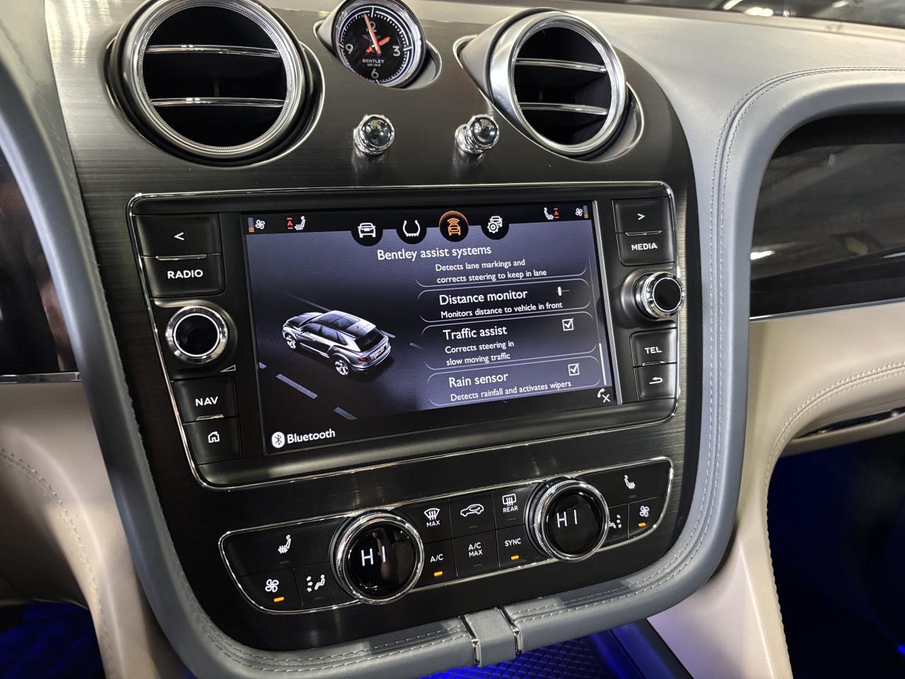 2019 Bentley Bentayga V8 AWD | NO LUX TAX | NIGHT VISION | HEADS UP | + - Photo #46