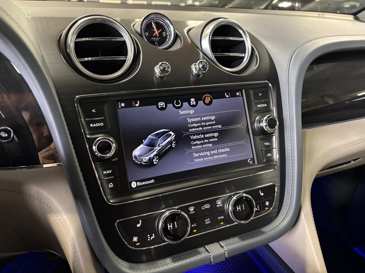 2019 Bentley Bentayga V8 AWD | NO LUX TAX | NIGHT VISION | HEADS UP | + - Photo #47