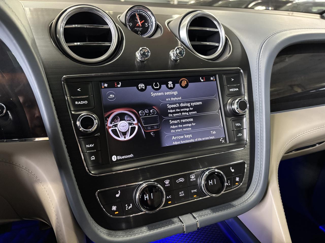 2019 Bentley Bentayga V8 AWD | NO LUX TAX | NIGHT VISION | HEADS UP | + - Photo #48