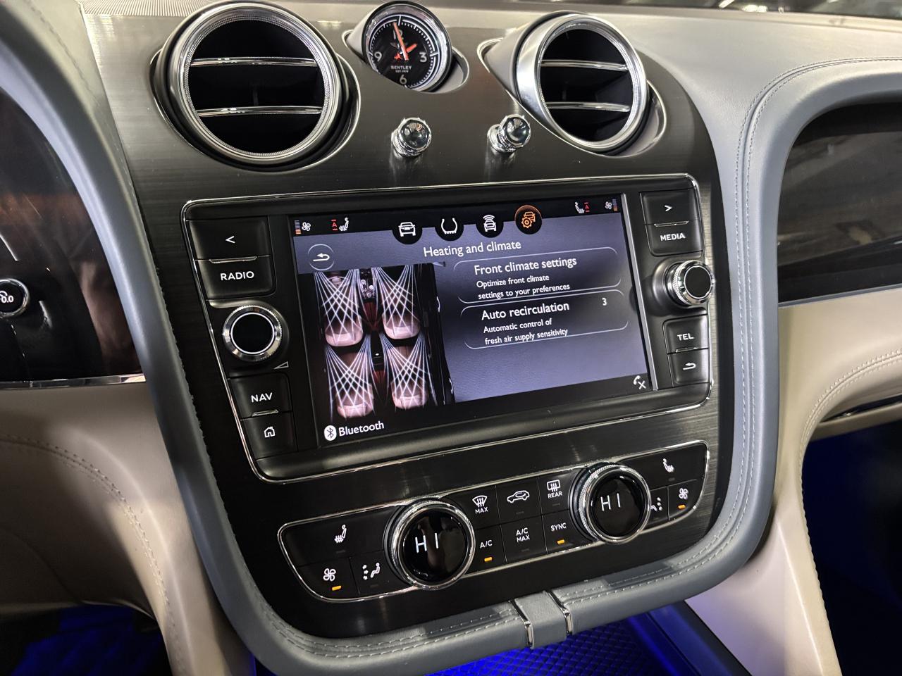 2019 Bentley Bentayga V8 AWD | NO LUX TAX | NIGHT VISION | HEADS UP | + - Photo #53