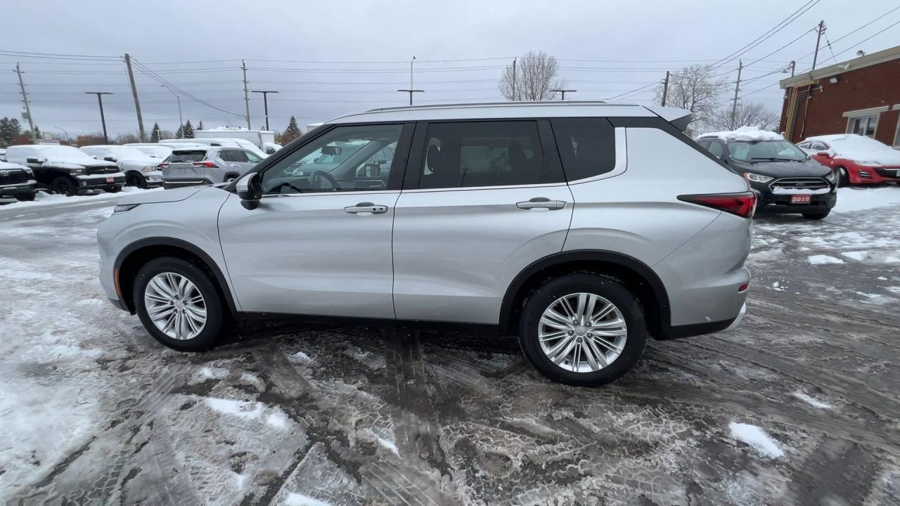 2022 Mitsubishi Outlander >>JUST SOLD Photo4