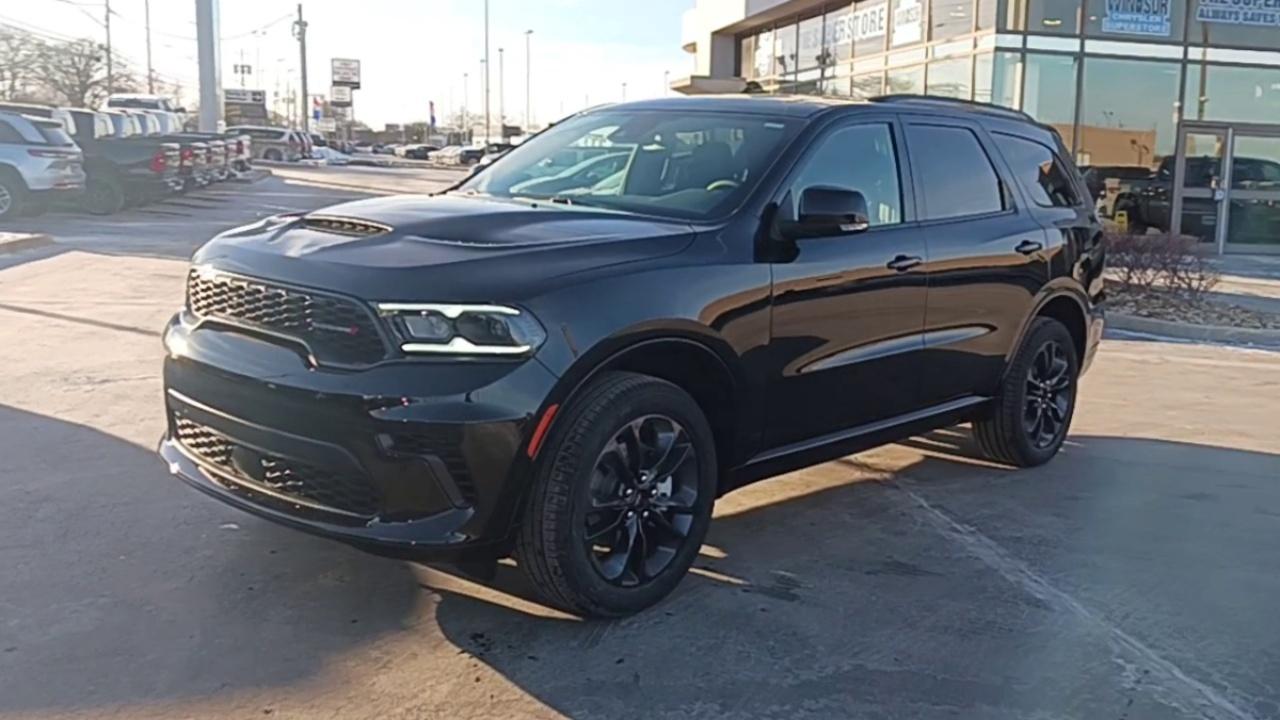 2025 Dodge Durango RMT START / HTD VENTILATED SEATS / BLACKTOP PKG Photo