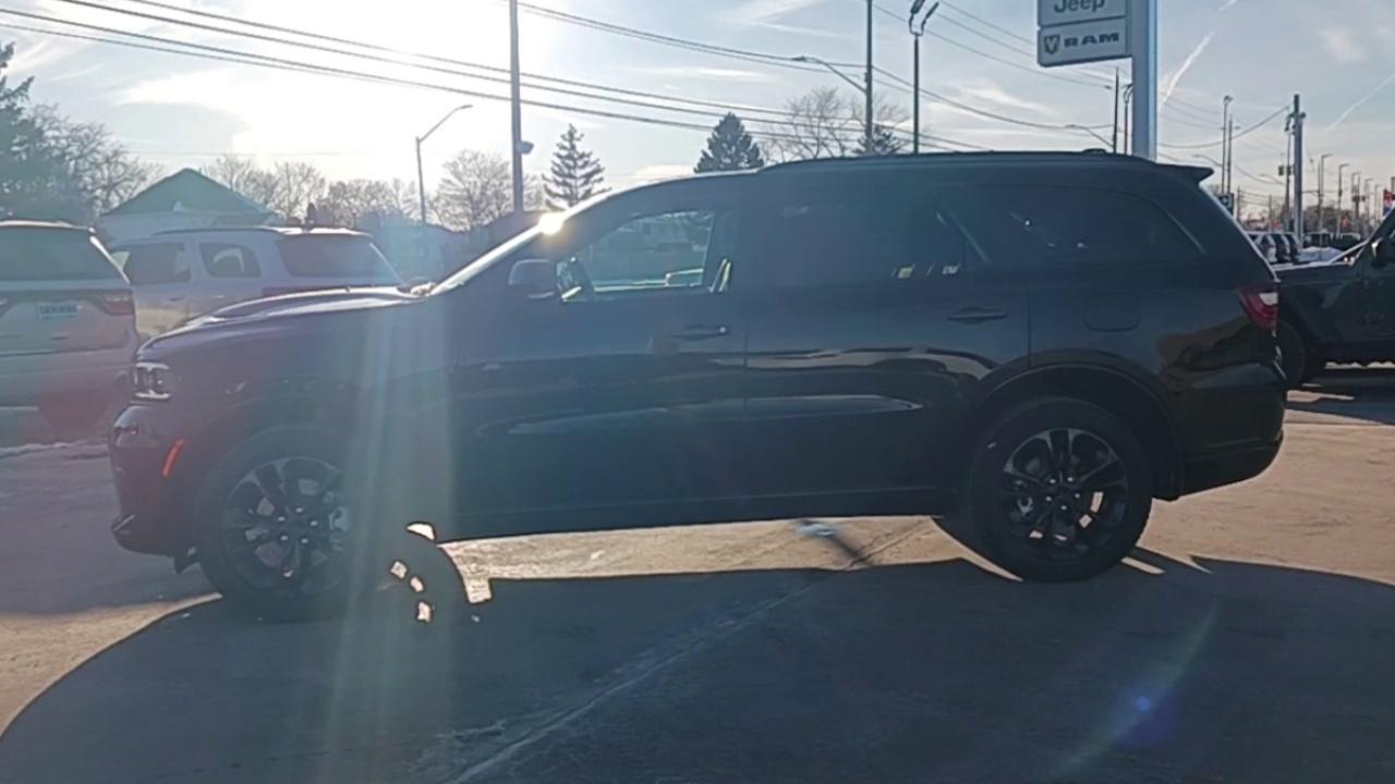 2025 Dodge Durango RMT START / HTD VENTILATED SEATS / BLACKTOP PKG Photo