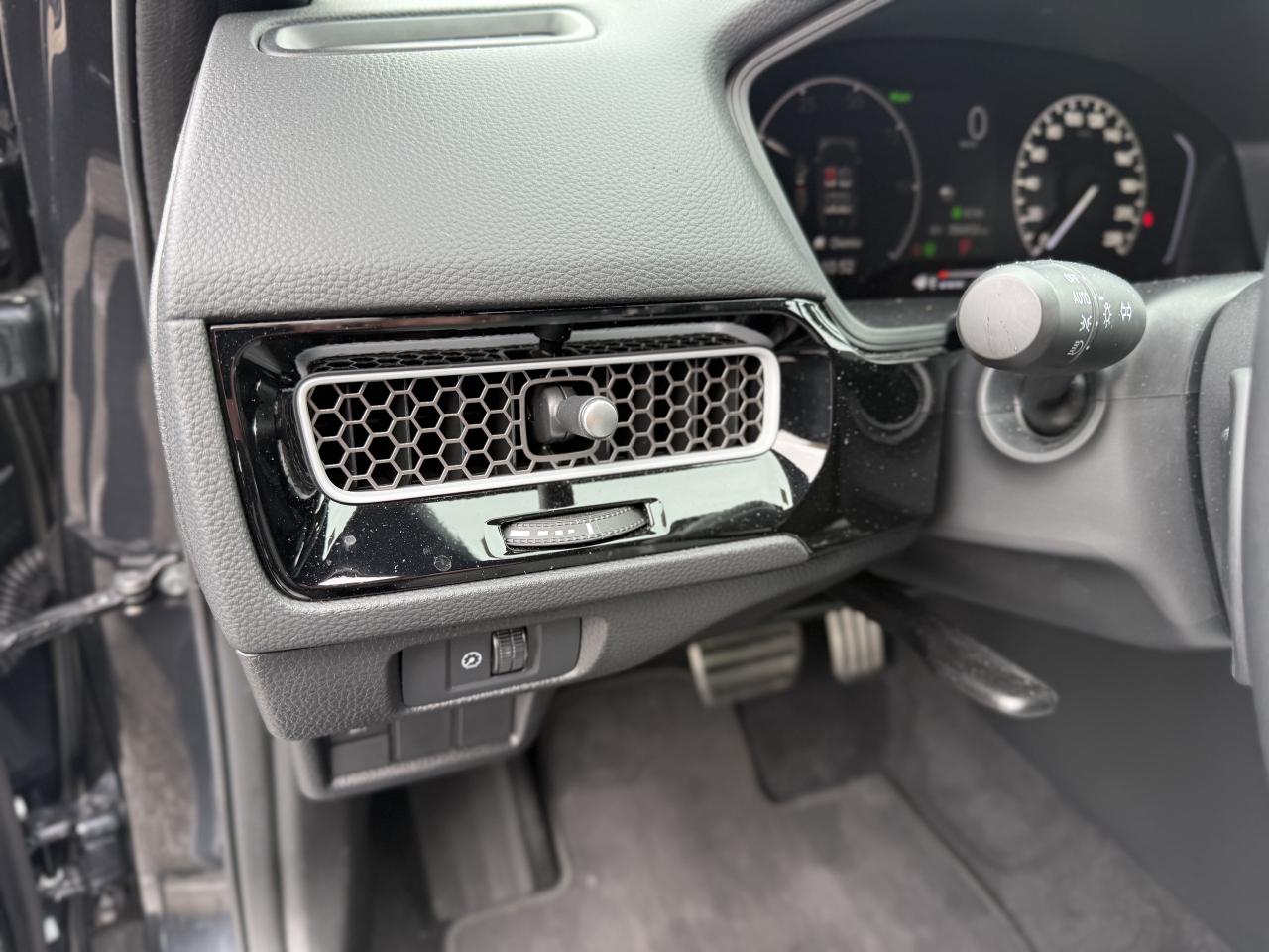 2025 Honda Civic Hybrid Sport eCVT | SUNROOF | BLUETOOTH | REMOTE START | Photo