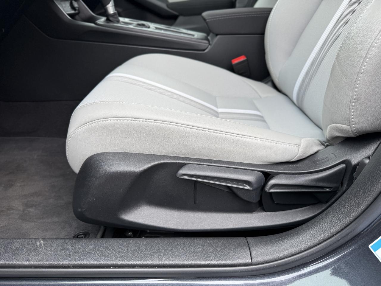 2025 Honda Civic Hybrid Sport eCVT | SUNROOF | BLUETOOTH | REMOTE START | Photo