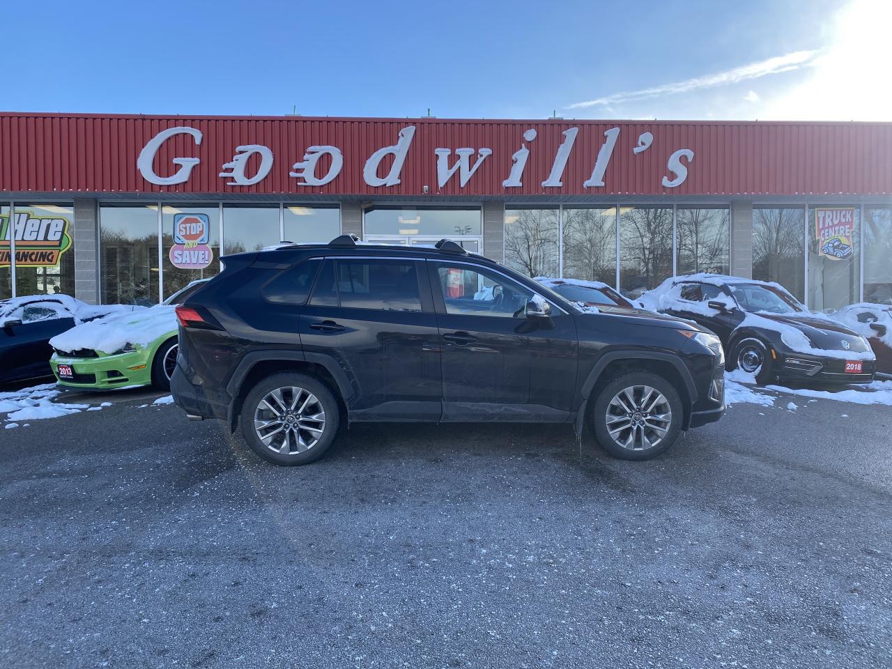 Used 2020 Toyota RAV4 XLE, AWD, HEATED LEATHER, BACK UP CAMERA, SUNROOF! for sale in London, ON