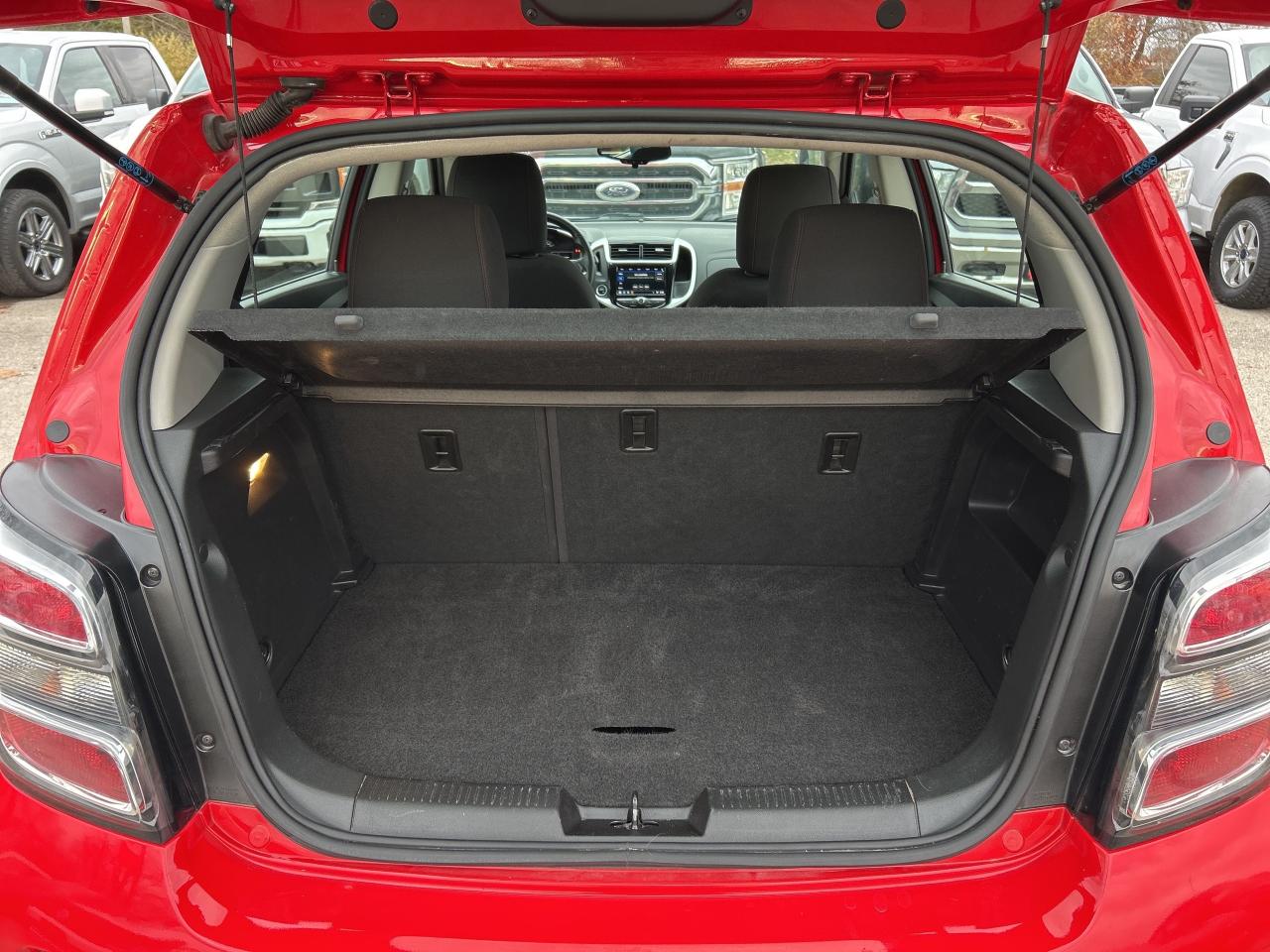 2018 Chevrolet Sonic LT, SUNROOF, REMOTE START, CLEAN CARFAX! - Photo #11