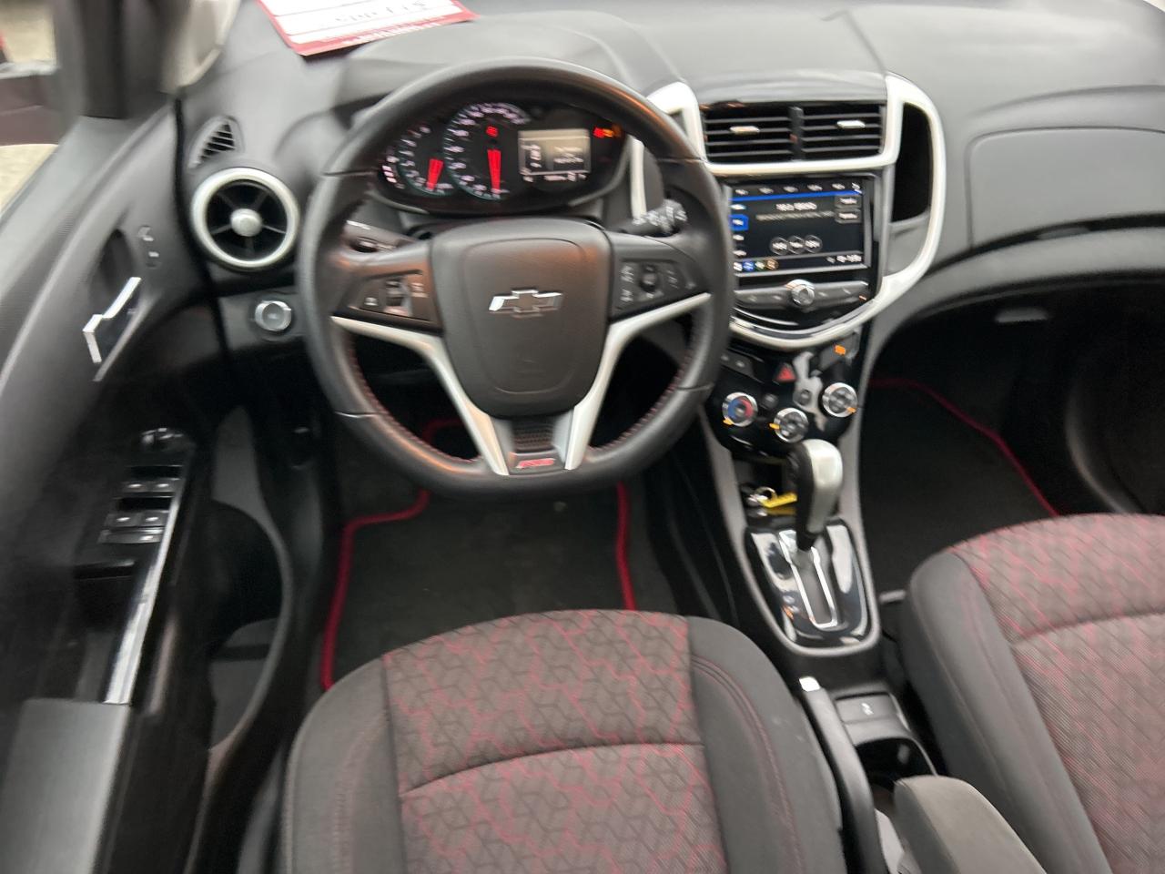 2018 Chevrolet Sonic LT, SUNROOF, REMOTE START, CLEAN CARFAX! - Photo #13