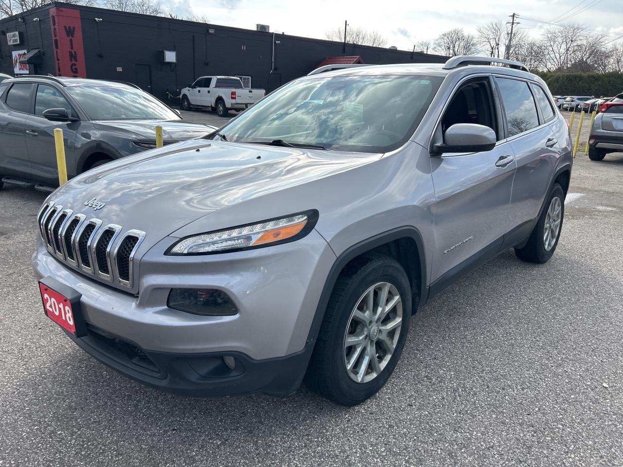 2018 Jeep Cherokee NORTH EDITION, CLEAN CARFAX, FRONT WHEEL DRIVE - Photo #2