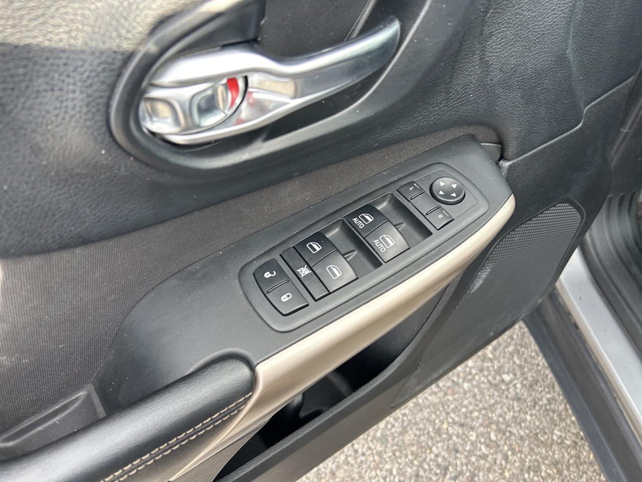 2018 Jeep Cherokee NORTH EDITION, CLEAN CARFAX, FRONT WHEEL DRIVE - Photo #15