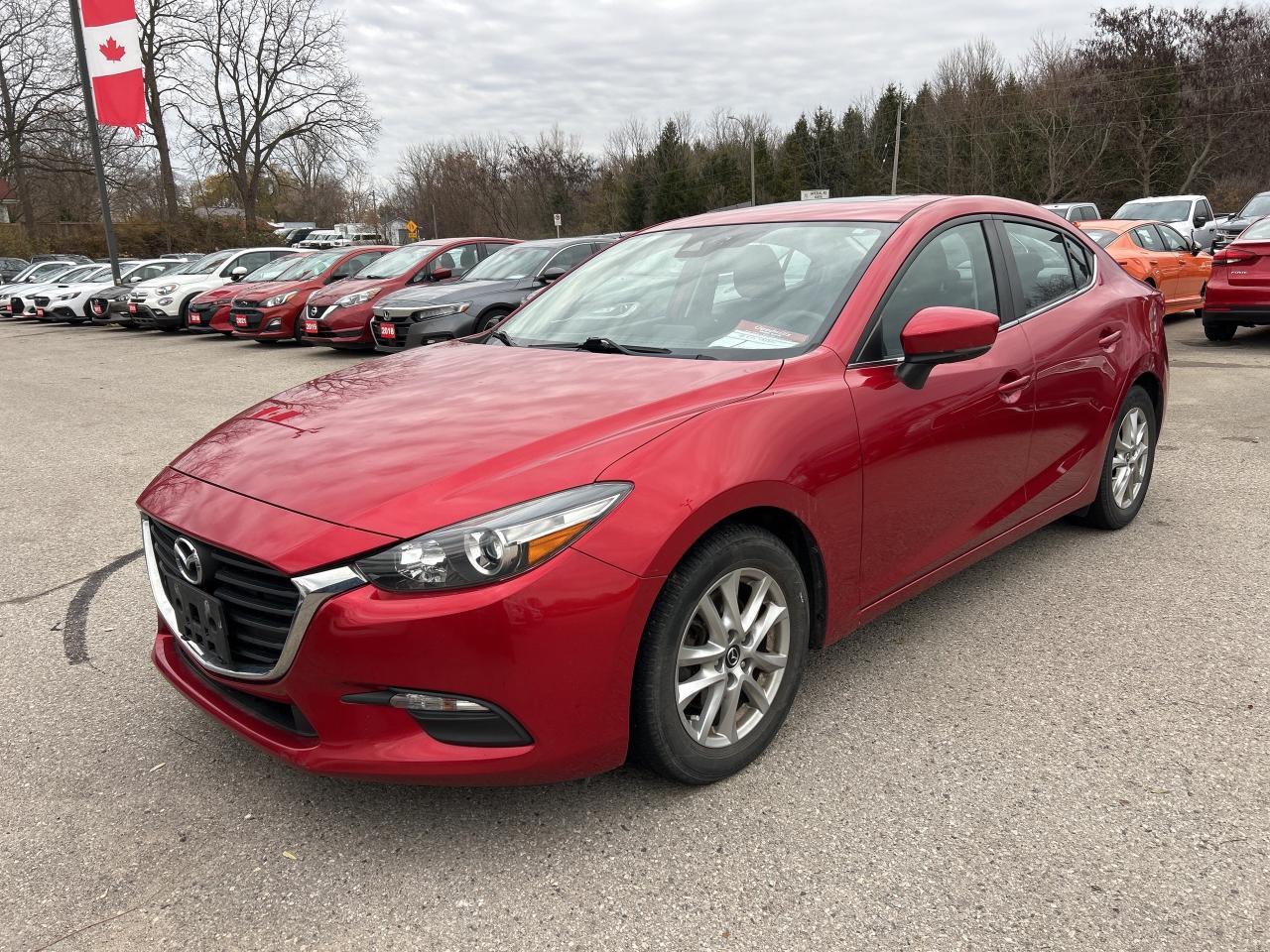 2018 Mazda MAZDA3 GS, SUNROOF, AUTO, HEATED CLOTH, CLEAN CARFAX! - Photo #2