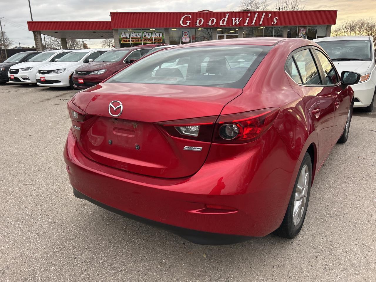2018 Mazda MAZDA3 GS, SUNROOF, AUTO, HEATED CLOTH, CLEAN CARFAX! - Photo #6