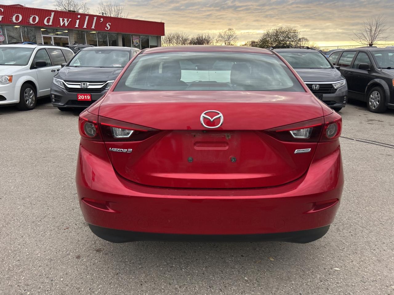 2018 Mazda MAZDA3 GS, SUNROOF, AUTO, HEATED CLOTH, CLEAN CARFAX! - Photo #7