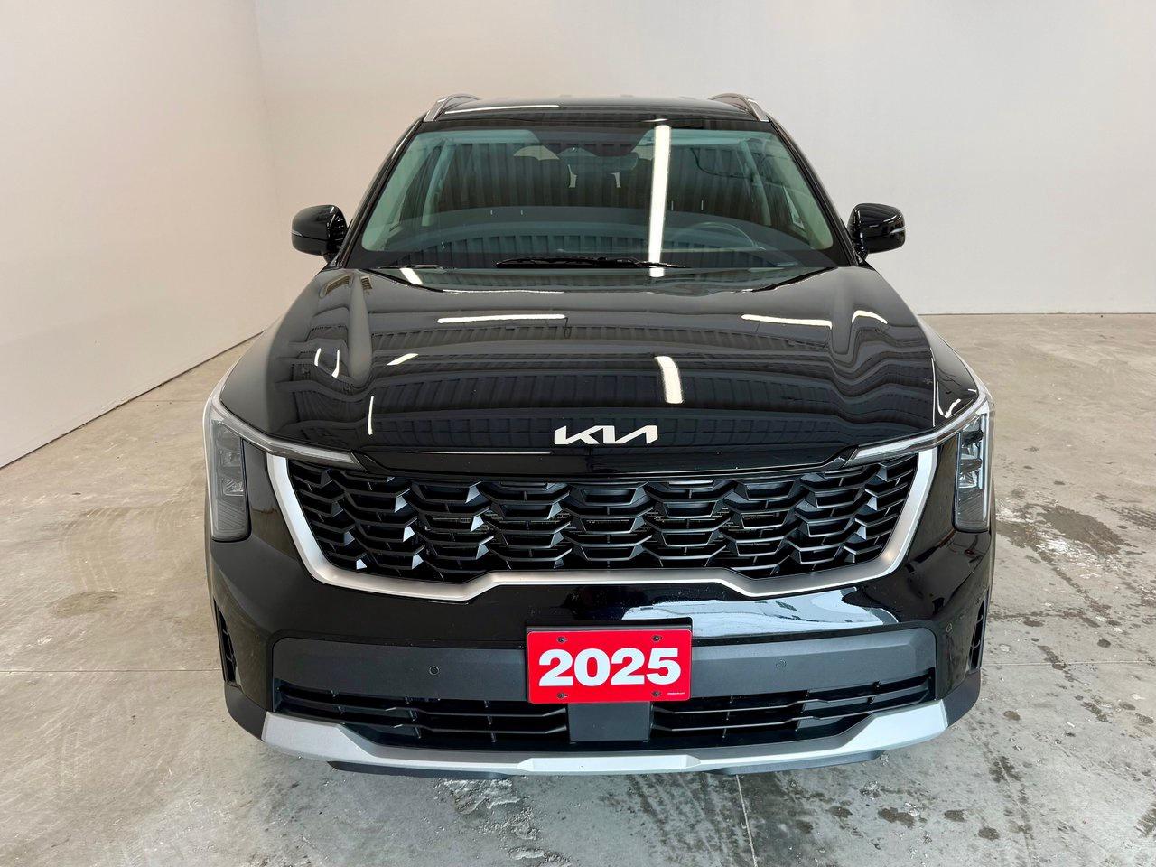 2025 Kia Sorento LX Photo