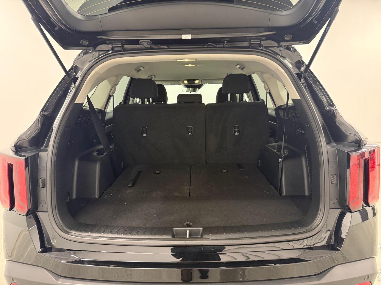 2025 Kia Sorento LX Photo