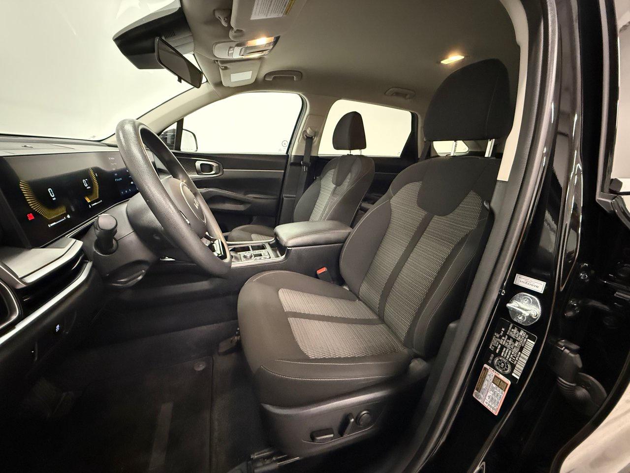 2025 Kia Sorento LX Photo