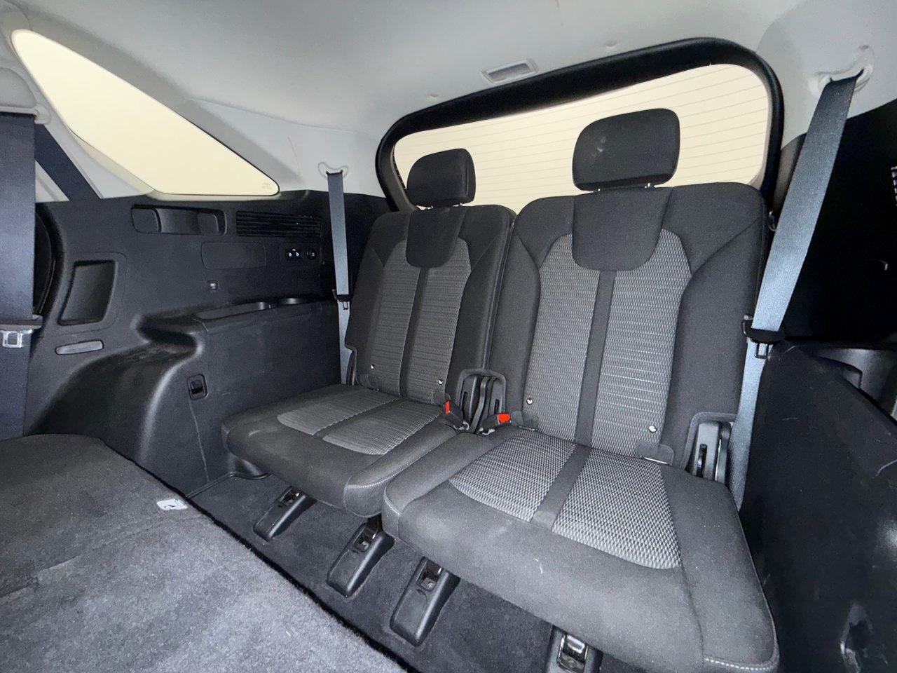 2025 Kia Sorento LX Photo