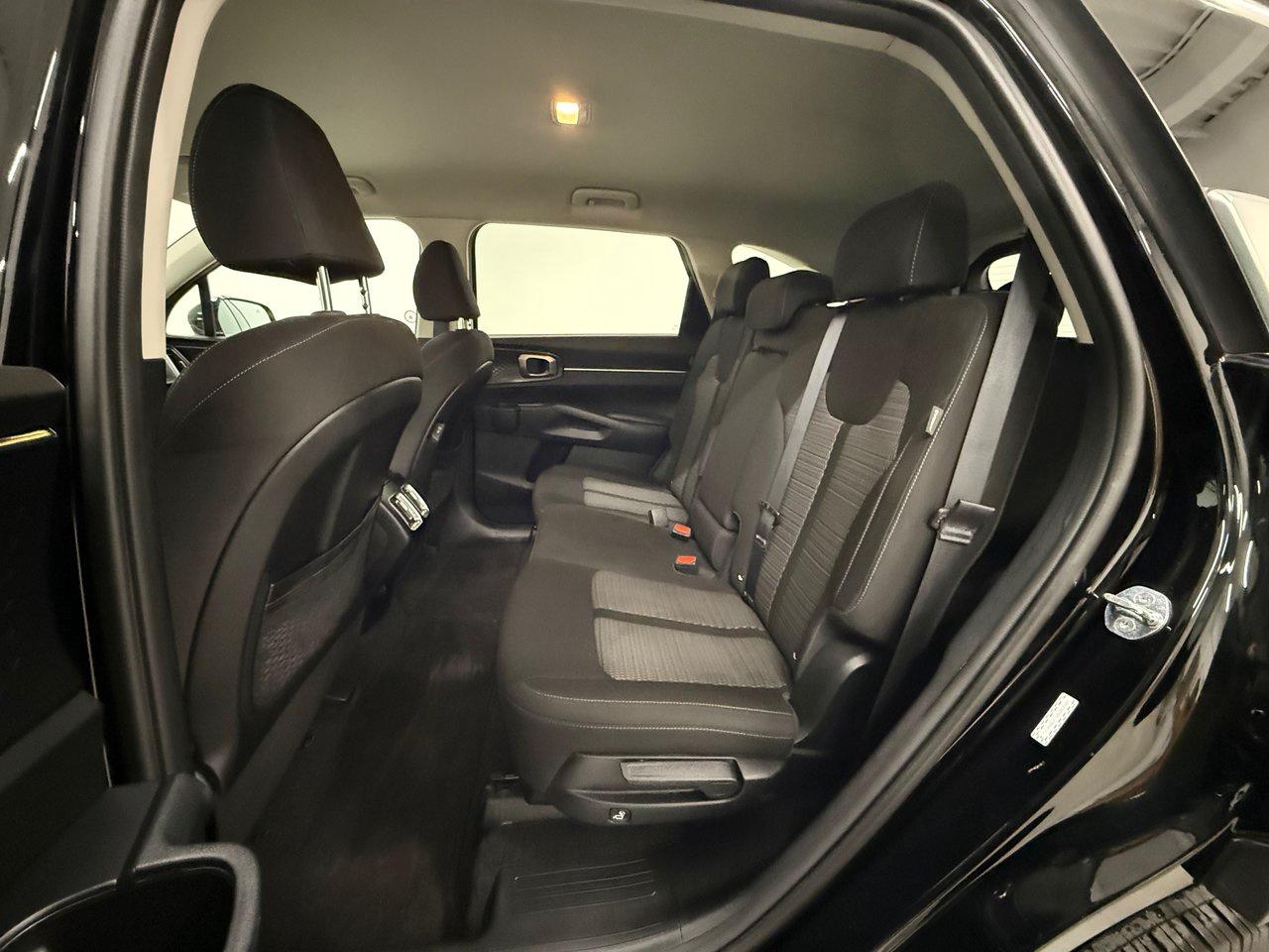 2025 Kia Sorento LX Photo