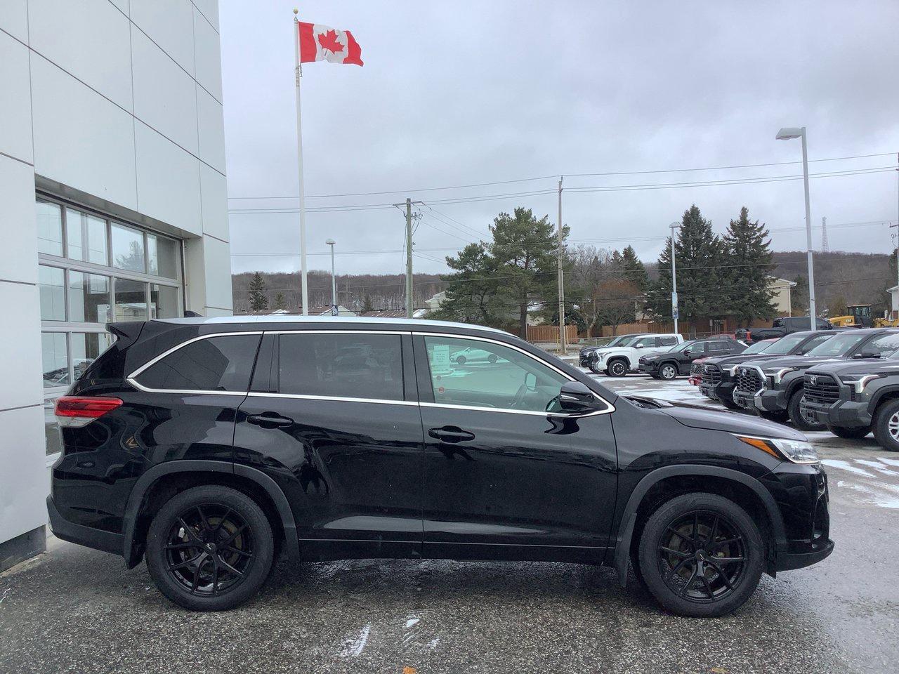 2018 Toyota Highlander LIMITED  Photo3