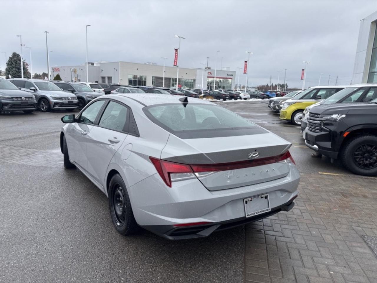 2023 Hyundai Elantra Preferred  -  Heated Seats Photo2