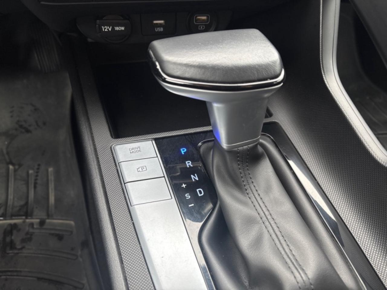 2023 Hyundai Elantra Preferred  -  Heated Seats Photo