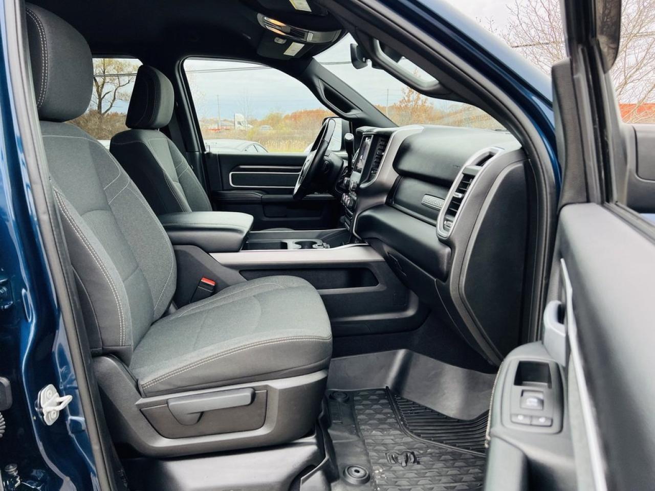 2022 RAM 3500 Big Horn Photo