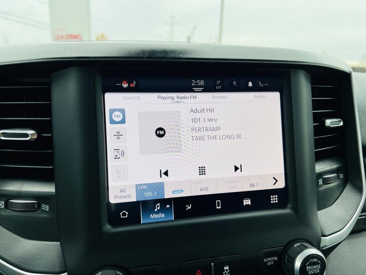 2022 RAM 3500 Big Horn Photo