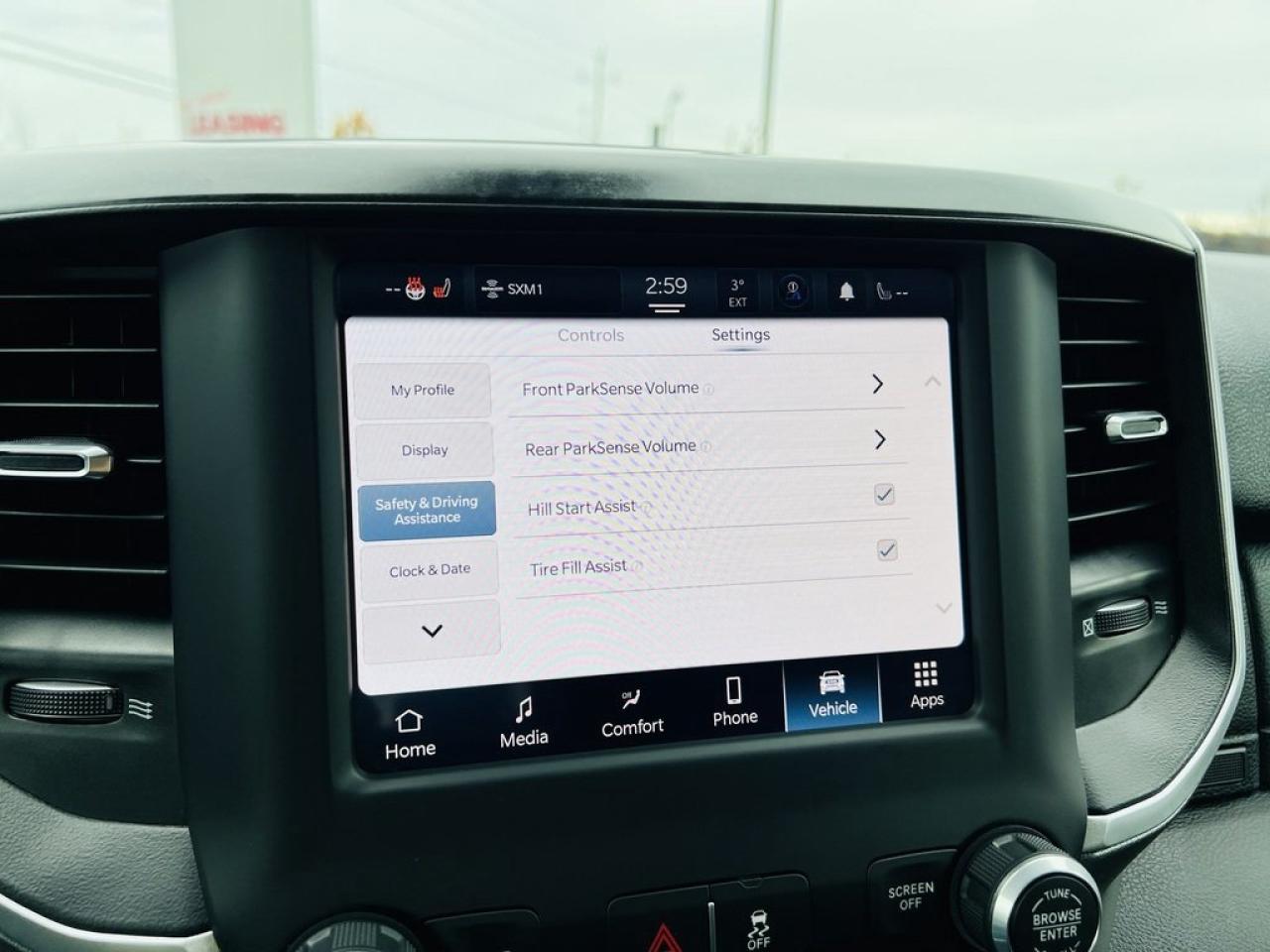 2022 RAM 3500 Big Horn Photo