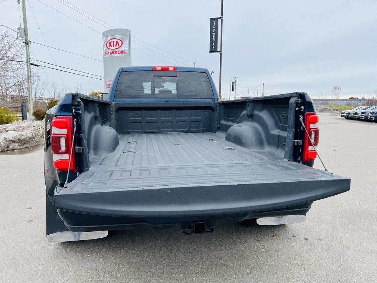 2022 RAM 3500 Big Horn Photo