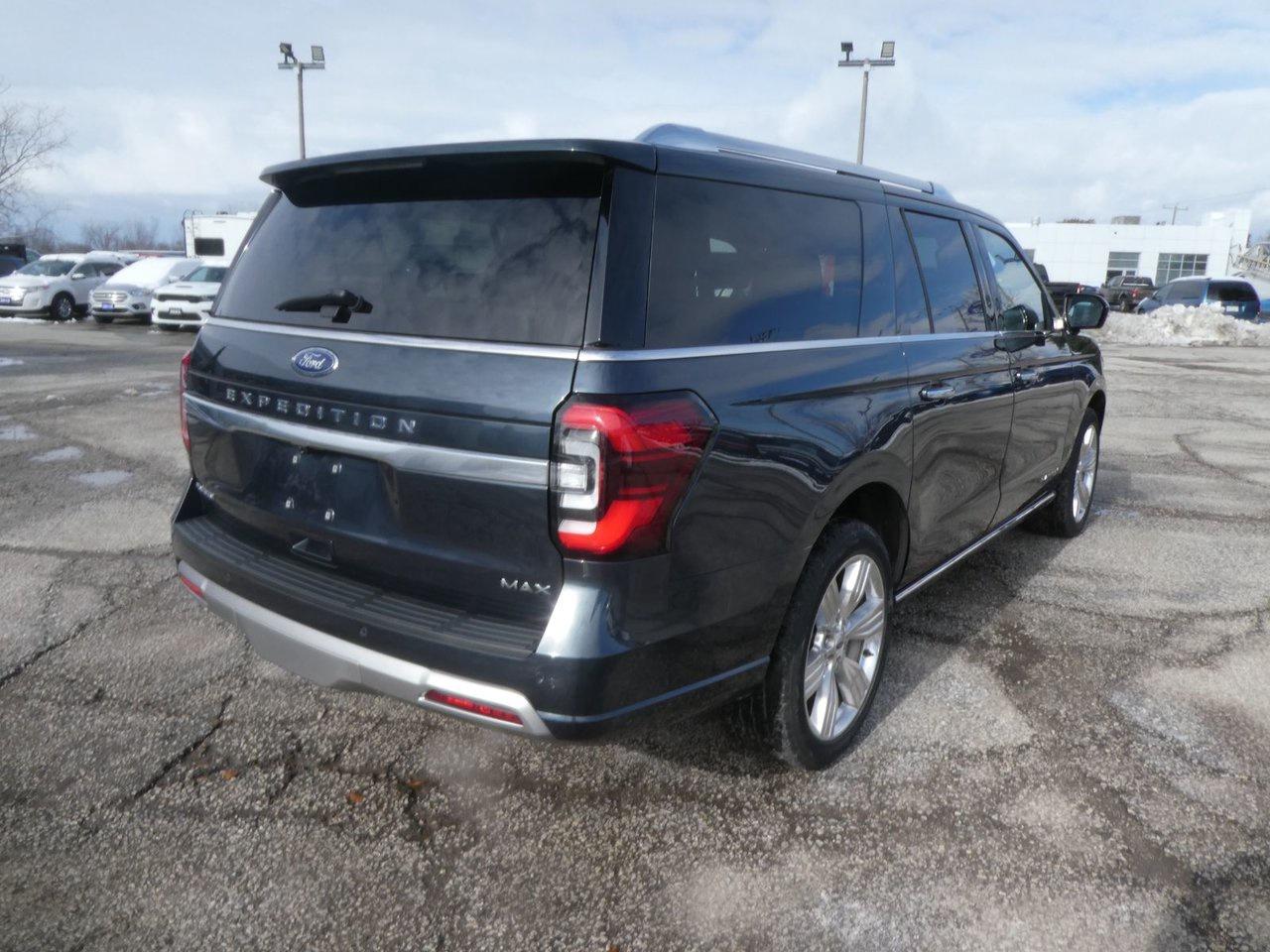 2022 Ford Expedition Max PLATINUM PLATINUM Photo4