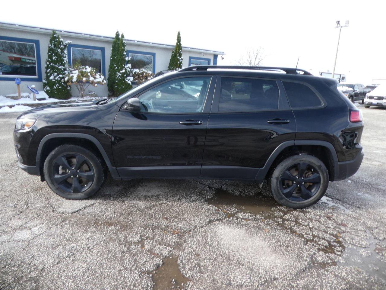 2022 Jeep Cherokee Latitude LUX Altitude Photo