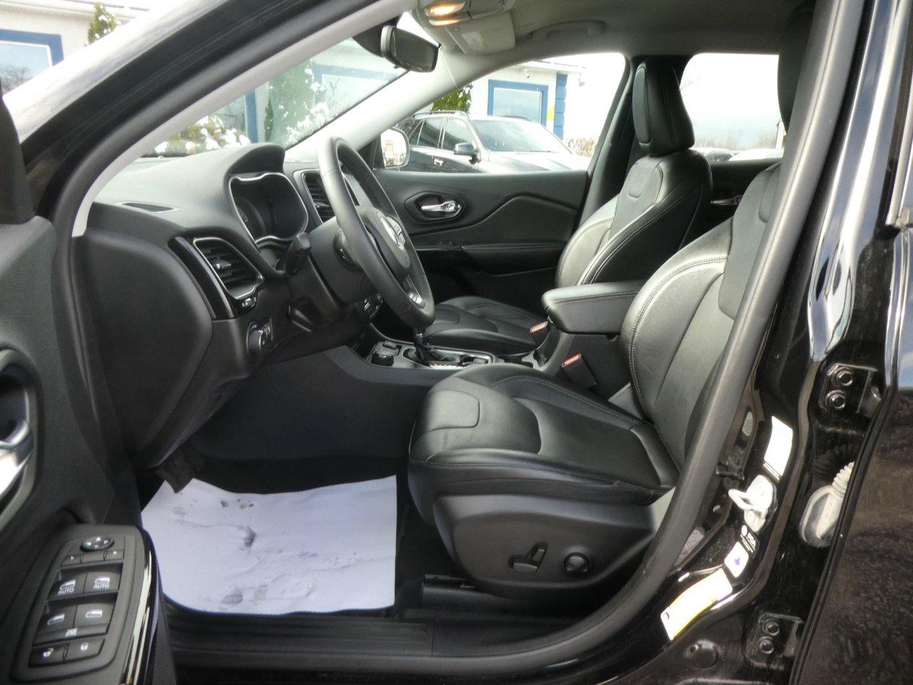 2022 Jeep Cherokee Latitude LUX Altitude Photo