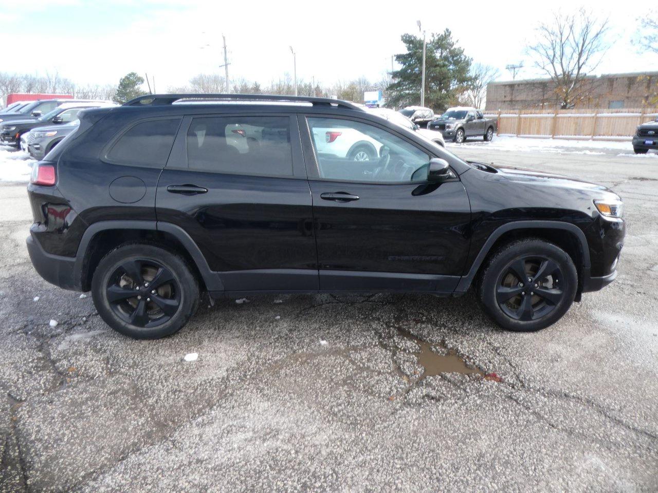 2022 Jeep Cherokee Latitude LUX Altitude Photo