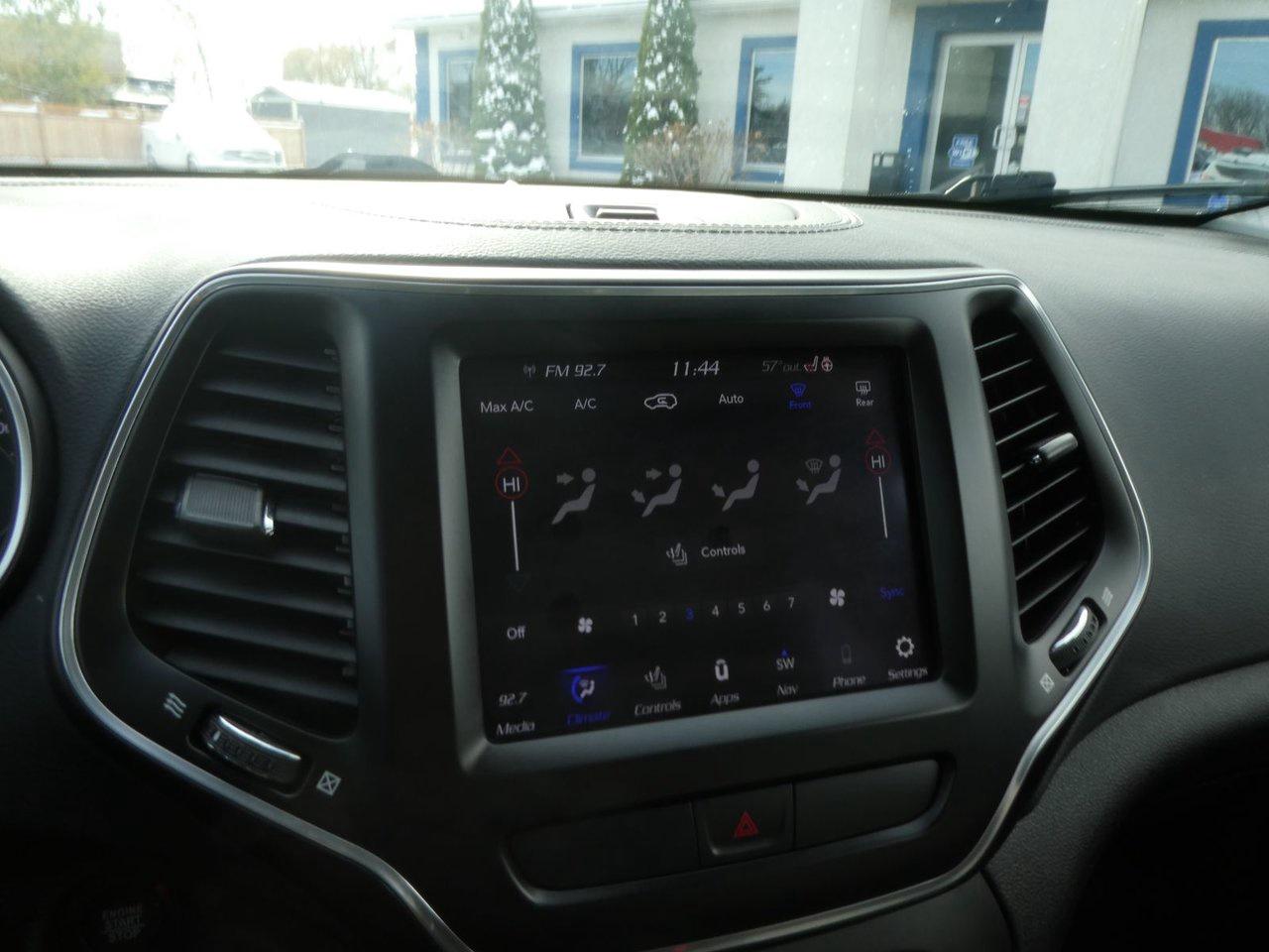 2022 Jeep Cherokee Latitude LUX Altitude Photo