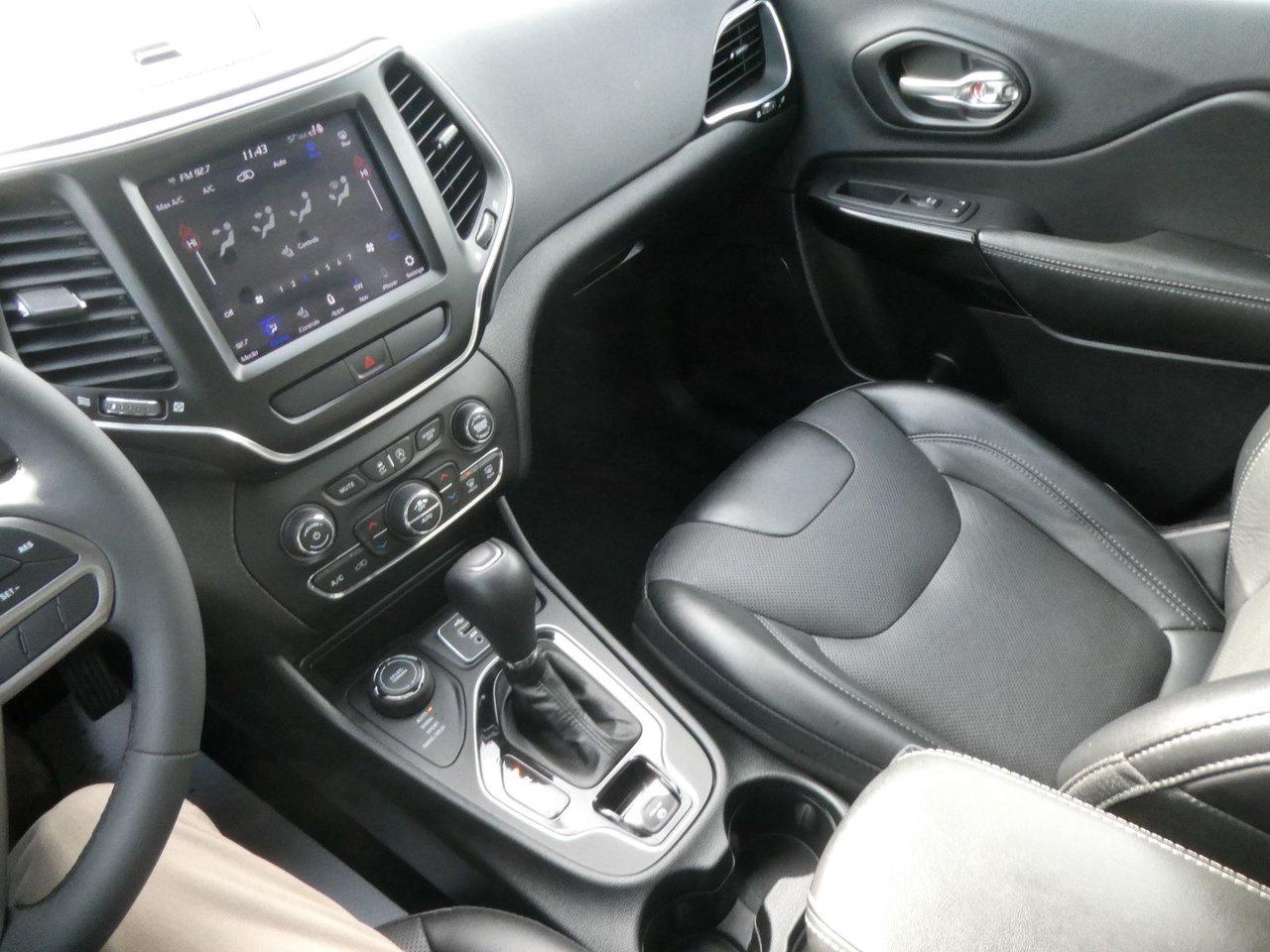 2022 Jeep Cherokee Latitude LUX Altitude Photo