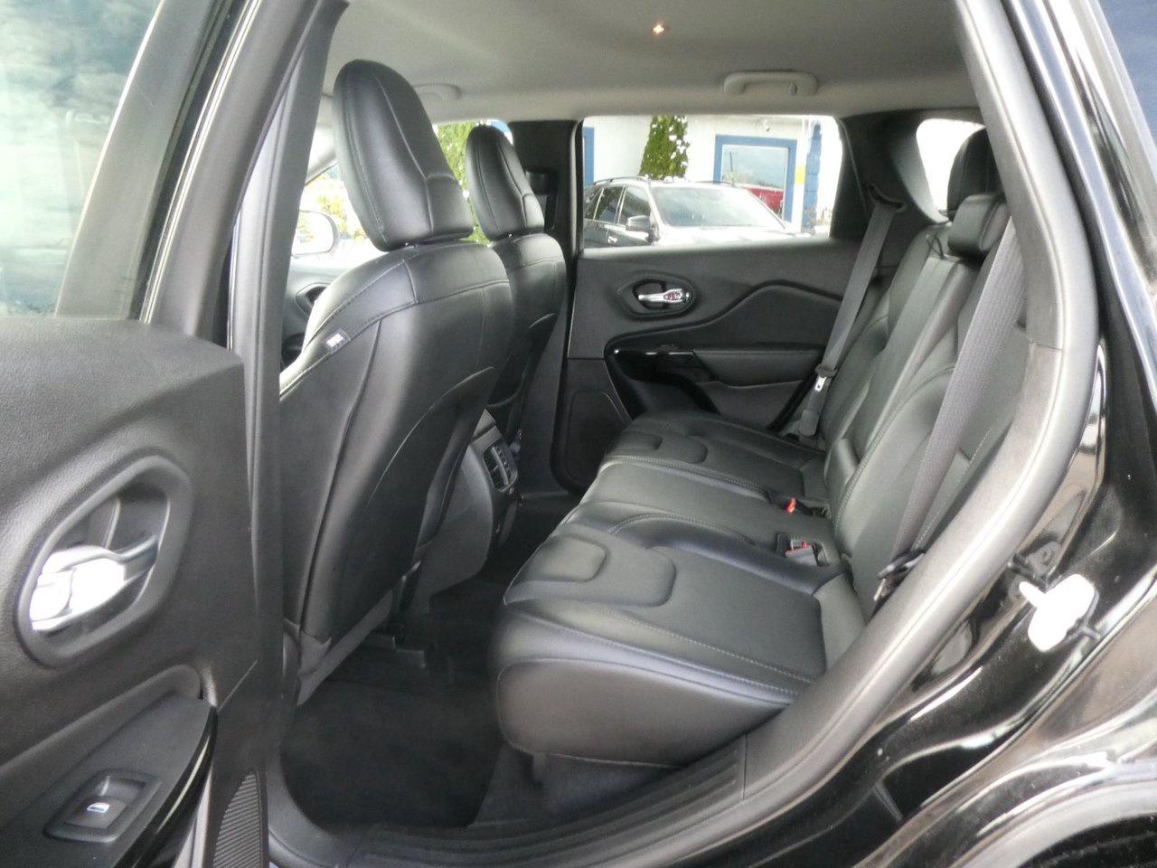 2022 Jeep Cherokee Latitude LUX Altitude Photo