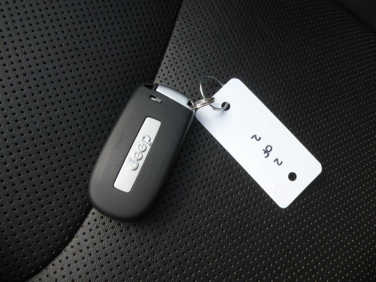 2022 Jeep Cherokee Latitude LUX Altitude Photo